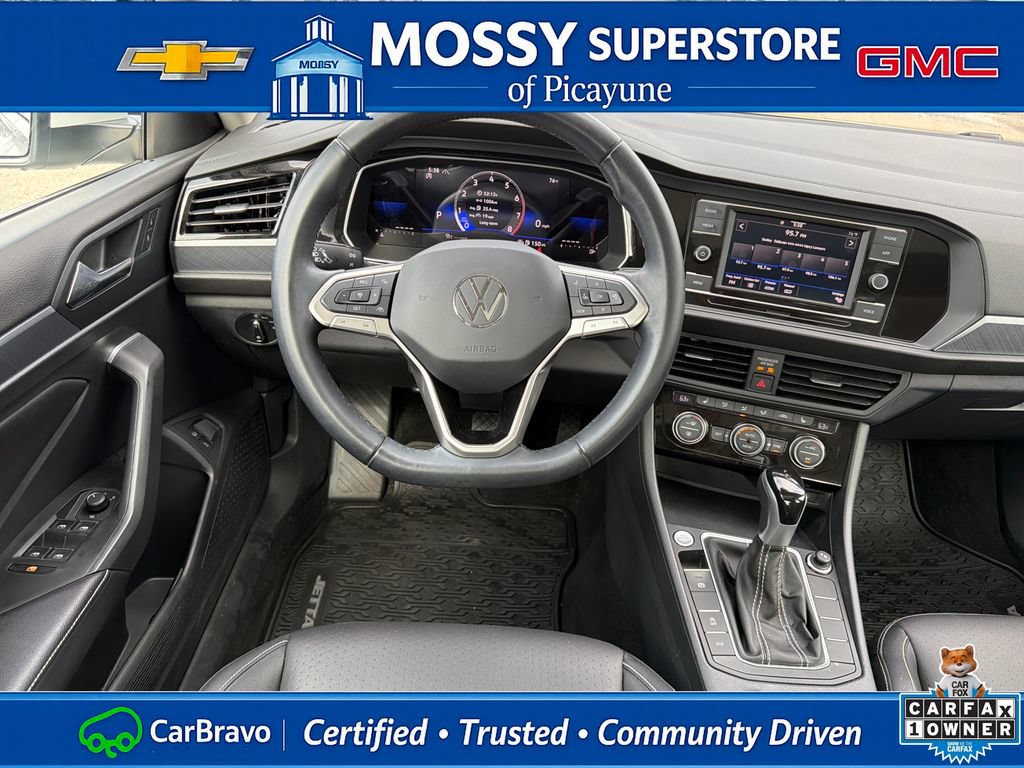 Used 2023 Volkswagen Jetta SE w/ Panoramic Sunroof Package FWD image 17