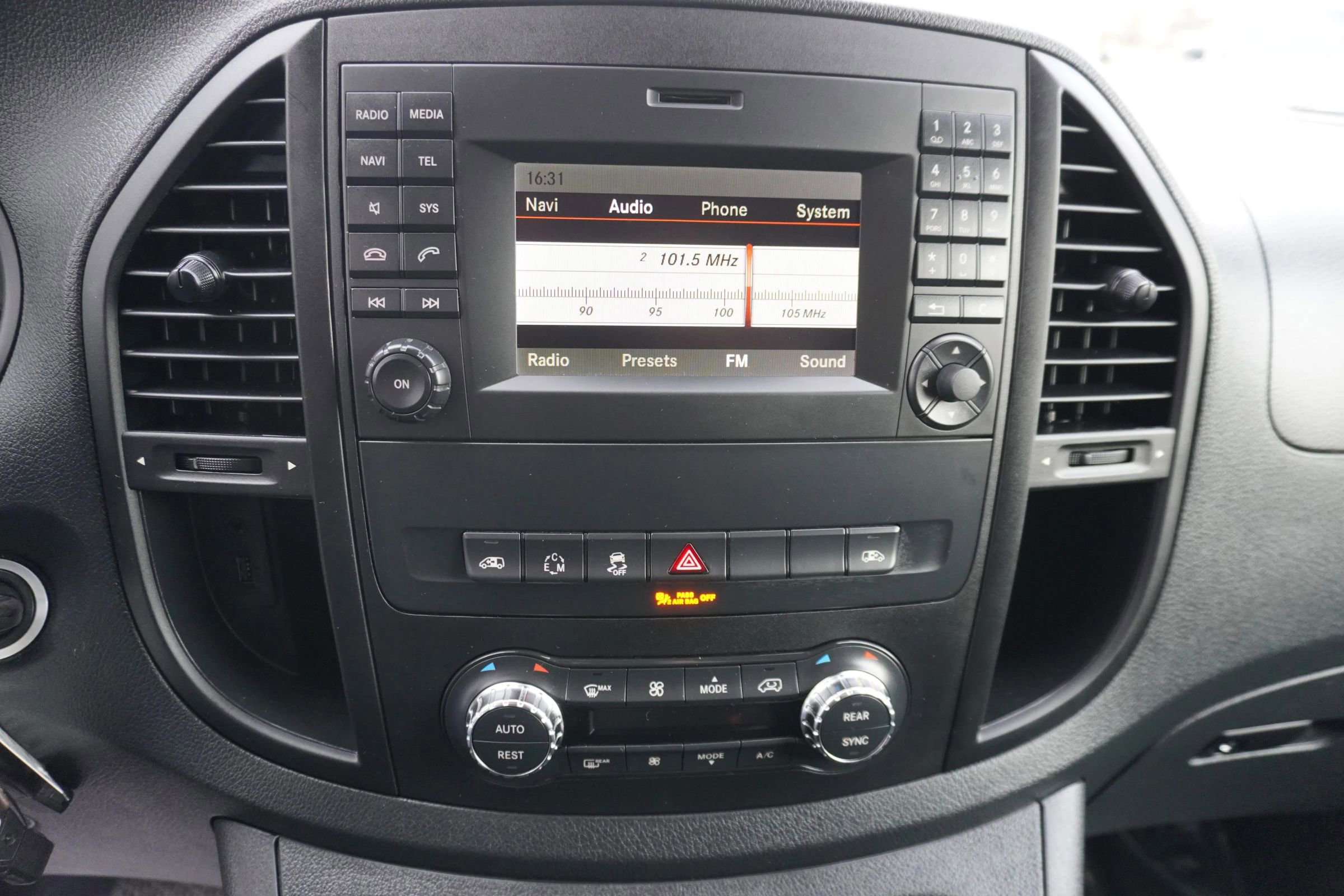 Used 2016 Mercedes-Benz Metris Passenger image 14