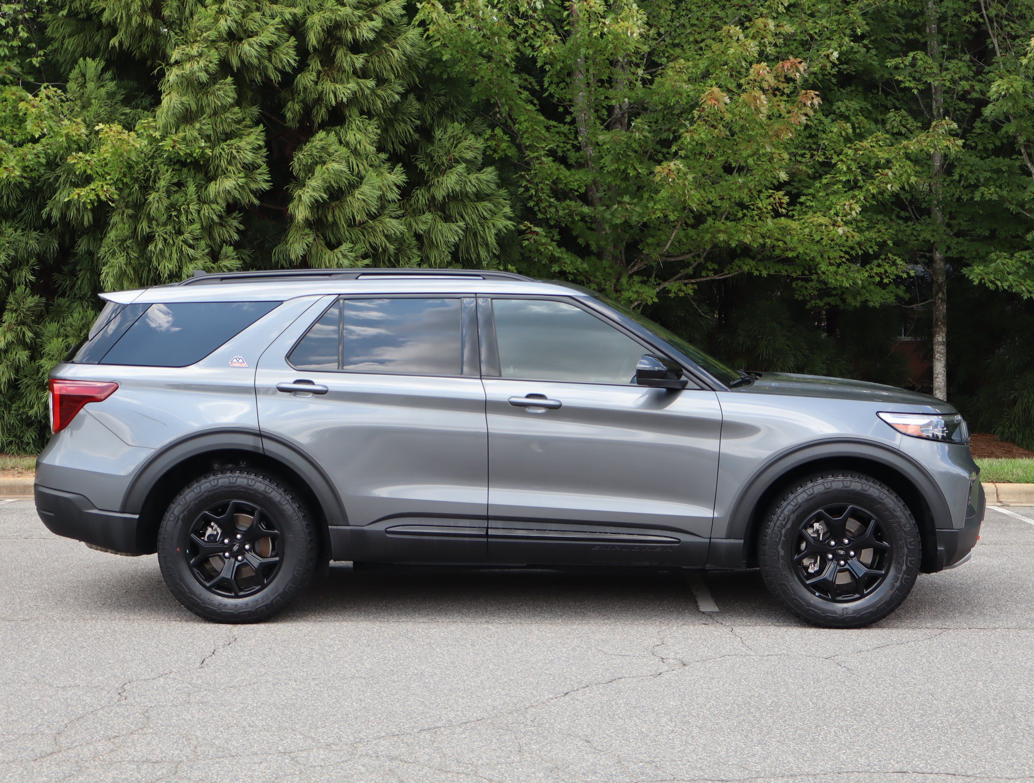 Used 2023 Ford Explorer Timberline w/ Timberline Technology Package AWD/4WD image 10