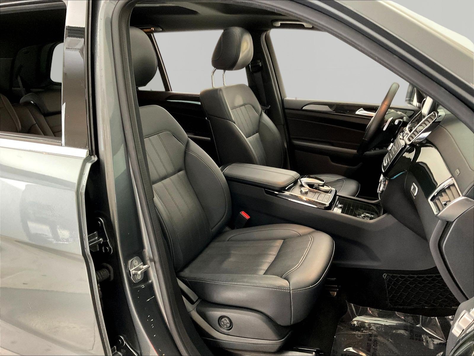 Used 2019 Mercedes-Benz GLS 450 4MATIC image 30