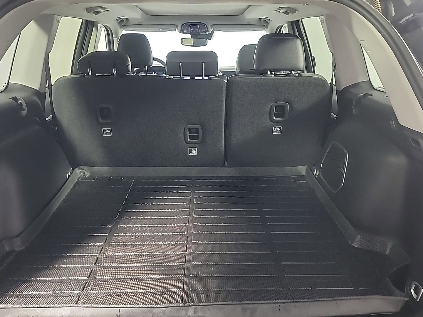 Used 2022 Jeep Grand Cherokee Limited 4xe image 9