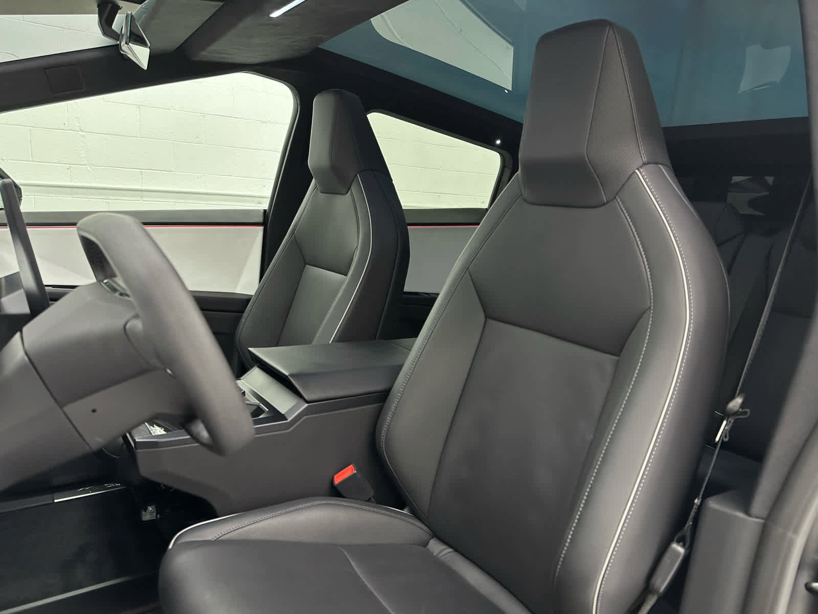 Used 2024 Tesla Cybertruck AWD Crew Cab image 13