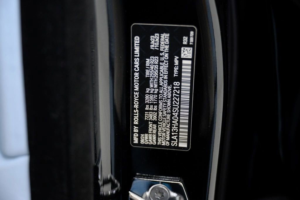 Used 2025 Rolls-Royce Cullinan AWD/4WD image 58