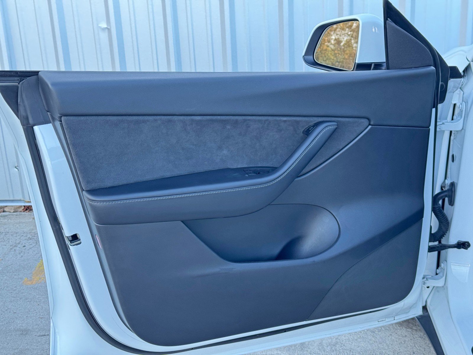 Used 2021 Tesla Model Y Long Range image 42