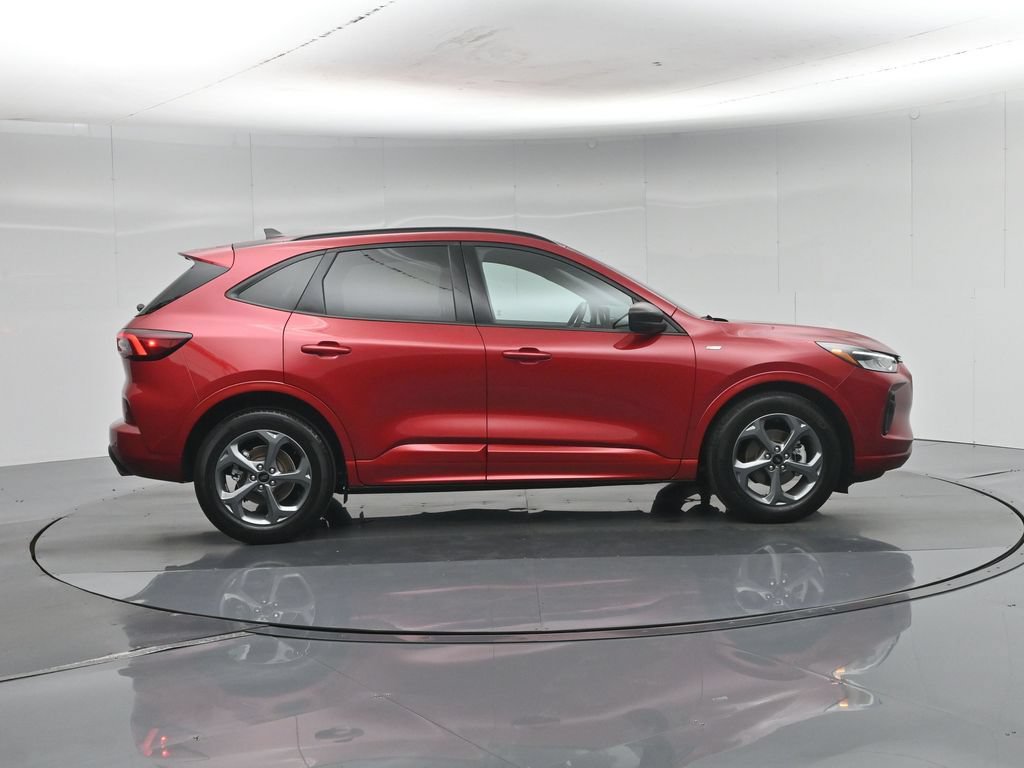 Used 2023 Ford Escape ST-Line w/ Tech Pack #1 FWD image 26
