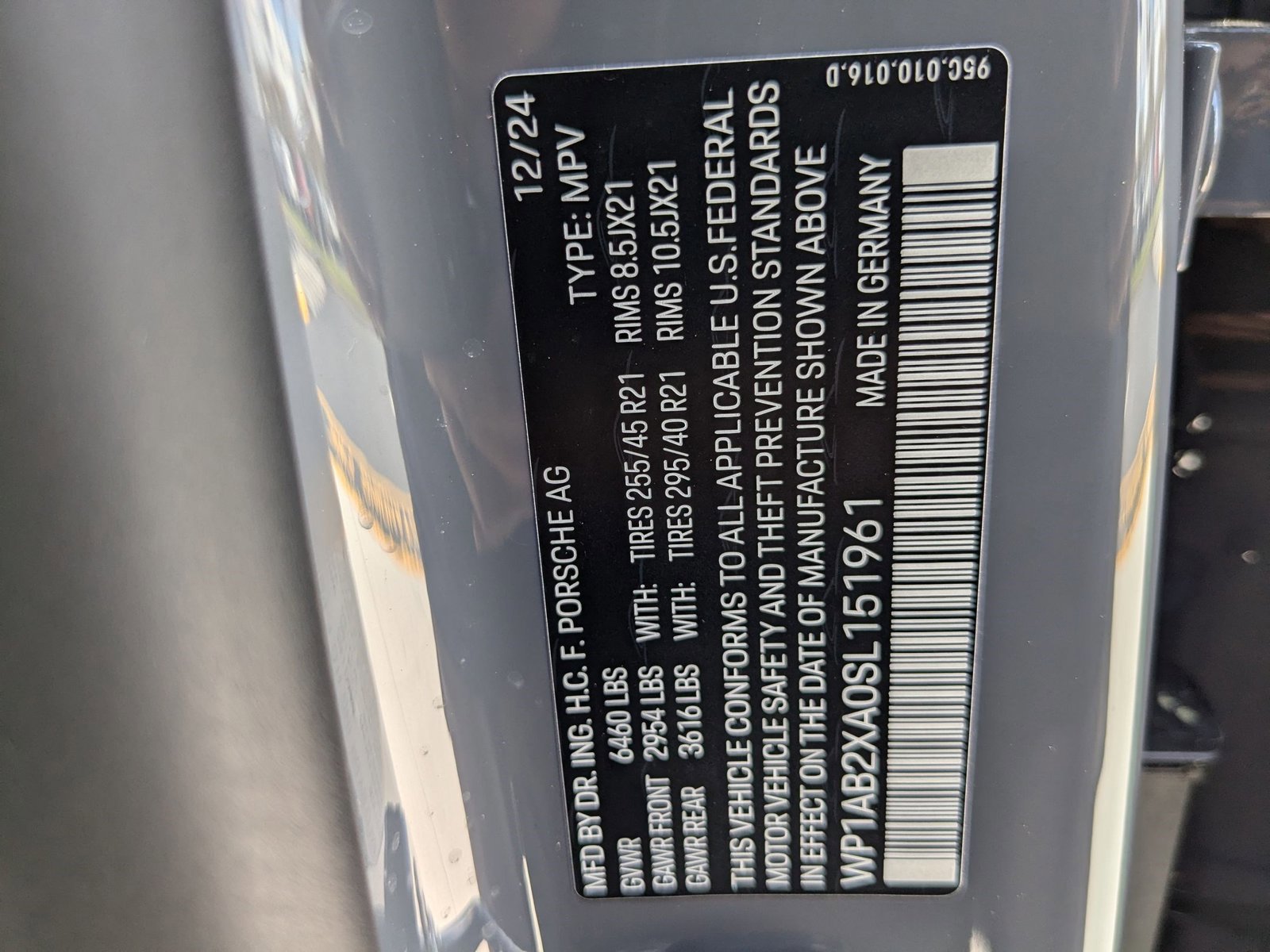 New 2025 Porsche Macan 4S Electric image 26