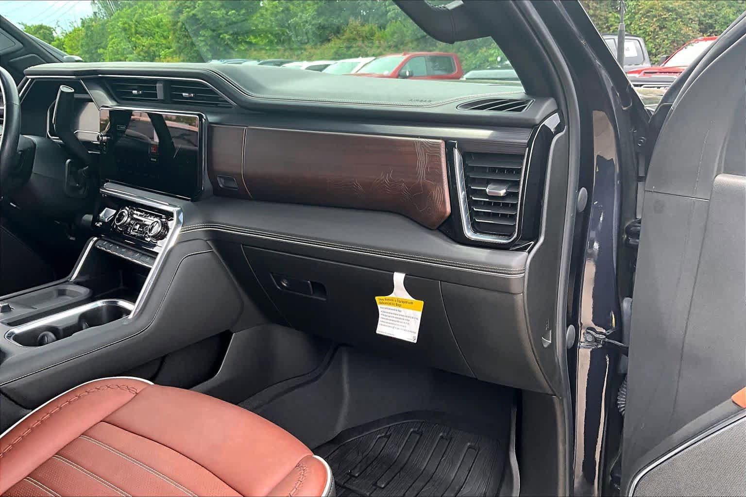 Used 2024 GMC Sierra 2500 Denali Ultimate image 19