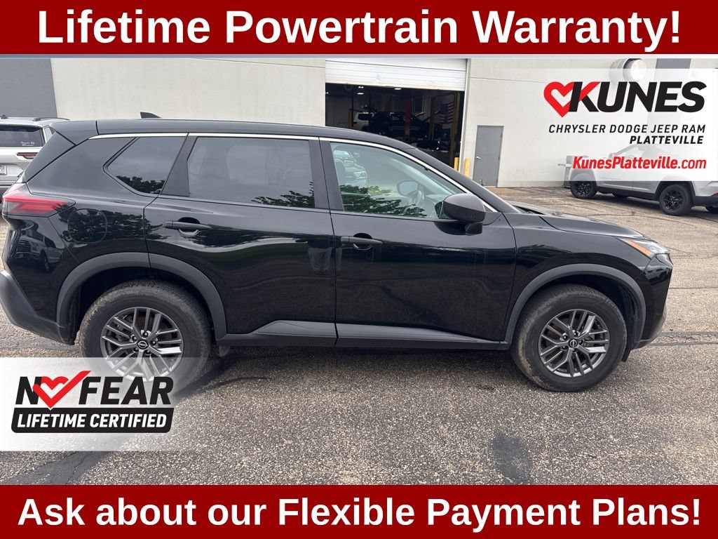 Used 2023 Nissan Rogue S AWD/4WD image 11
