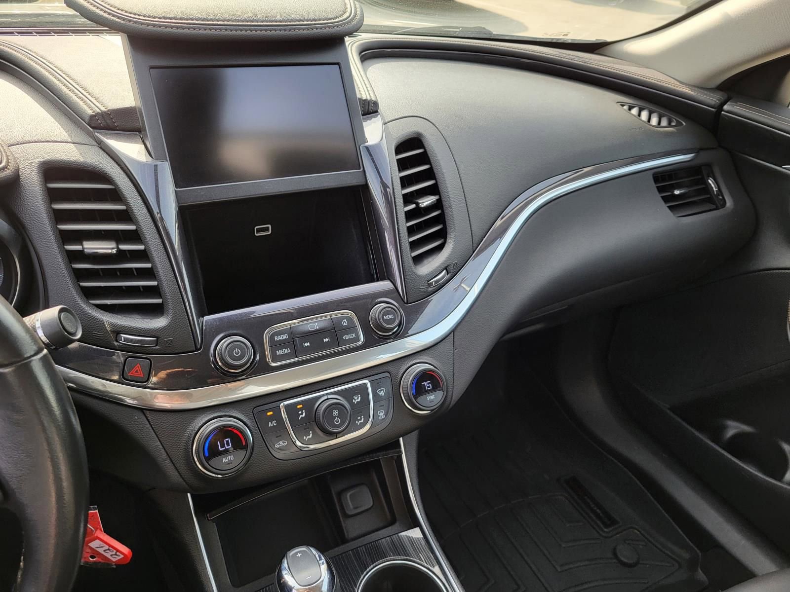 Used 2017 Chevrolet Impala LT image 21