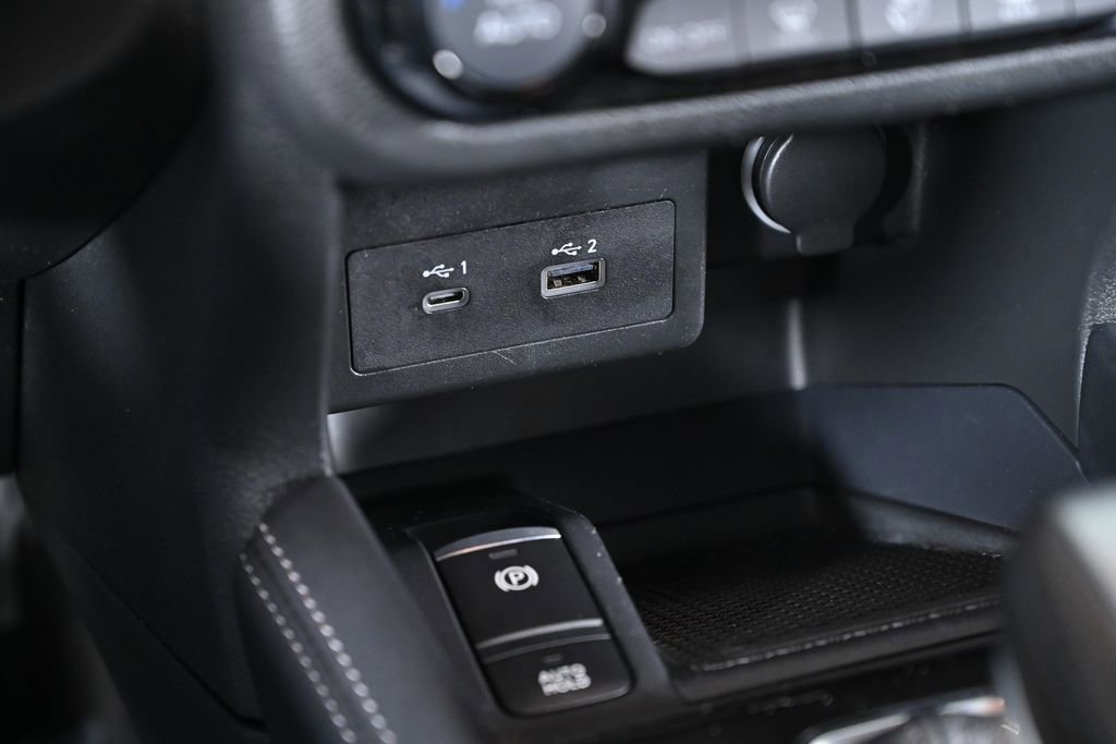 Used 2021 Nissan Kicks SR w/ SR Premium Package image 19