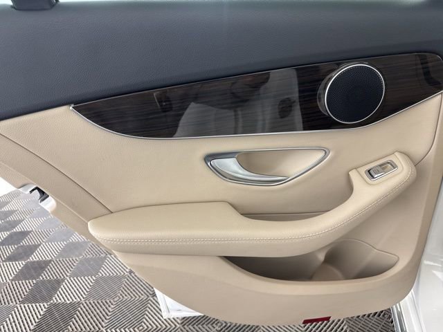 Used 2019 Mercedes-Benz C 300 4MATIC Sedan image 24
