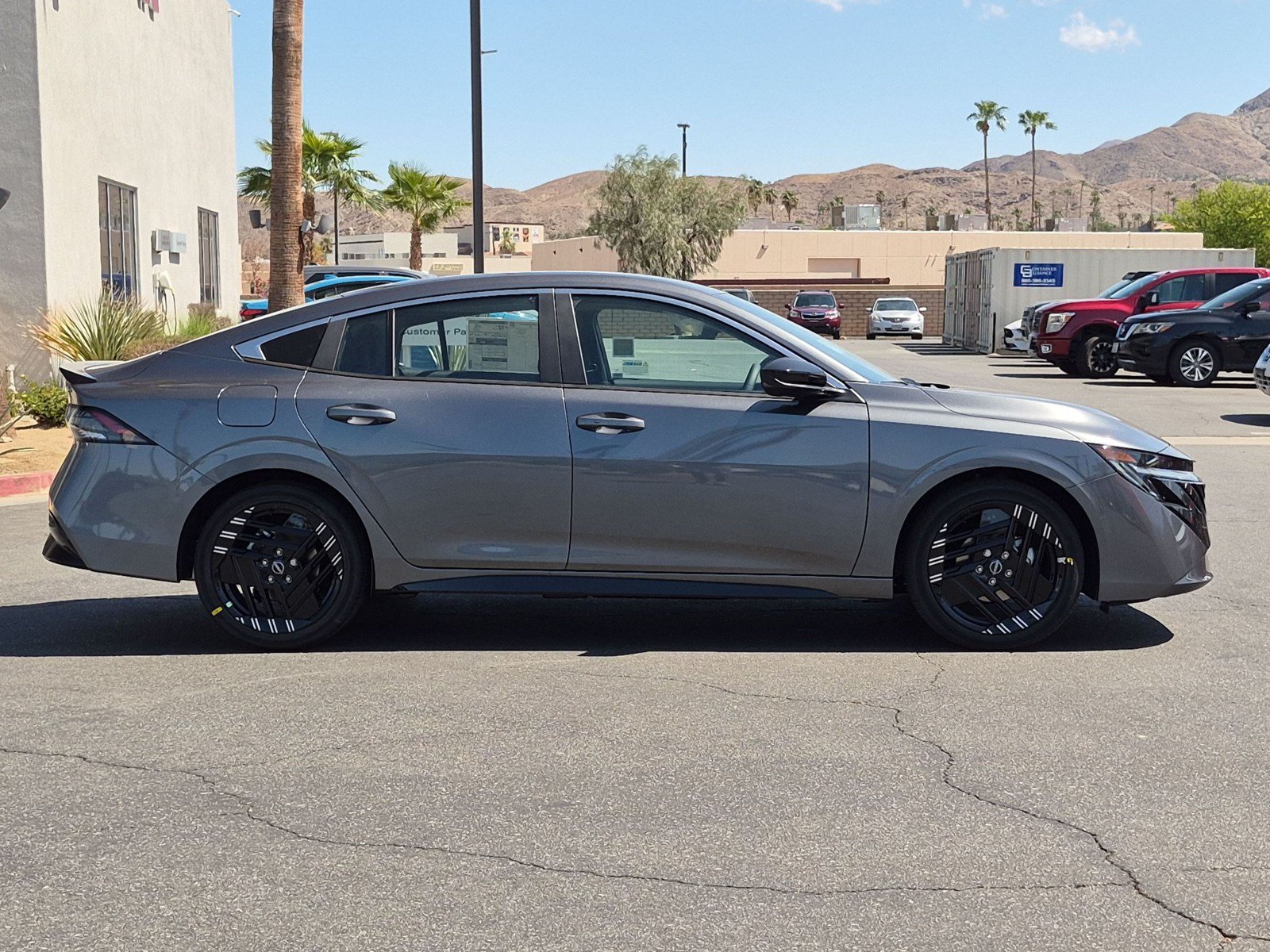 New 2027 Nissan Sentra SR w/ Floor Mat Package FWD image 5