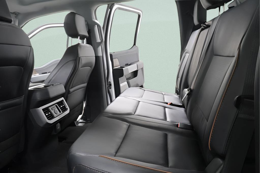 Used 2026 Ford F250 Lariat w/ Black Appearance Package image 27