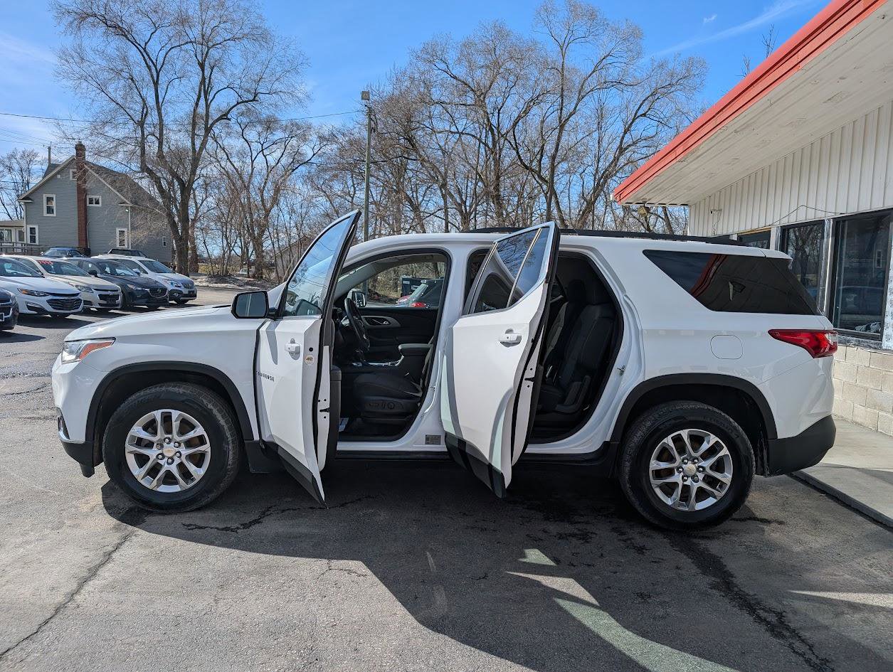 Used 2019 Chevrolet Traverse LT w/ LPO, Floor Liner Package image 4