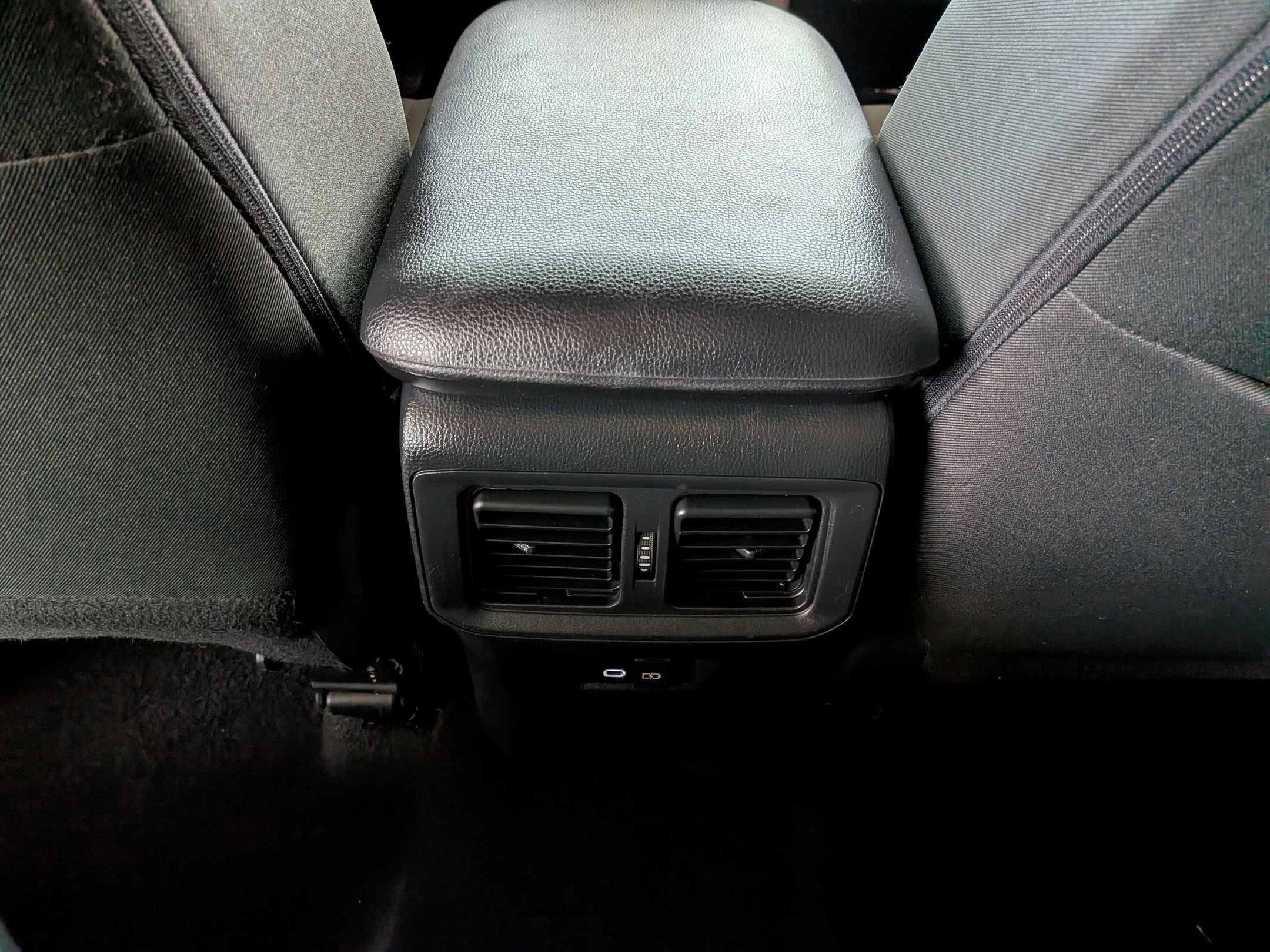 Certified 2024 Toyota RAV4 XLE AWD/4WD image 27