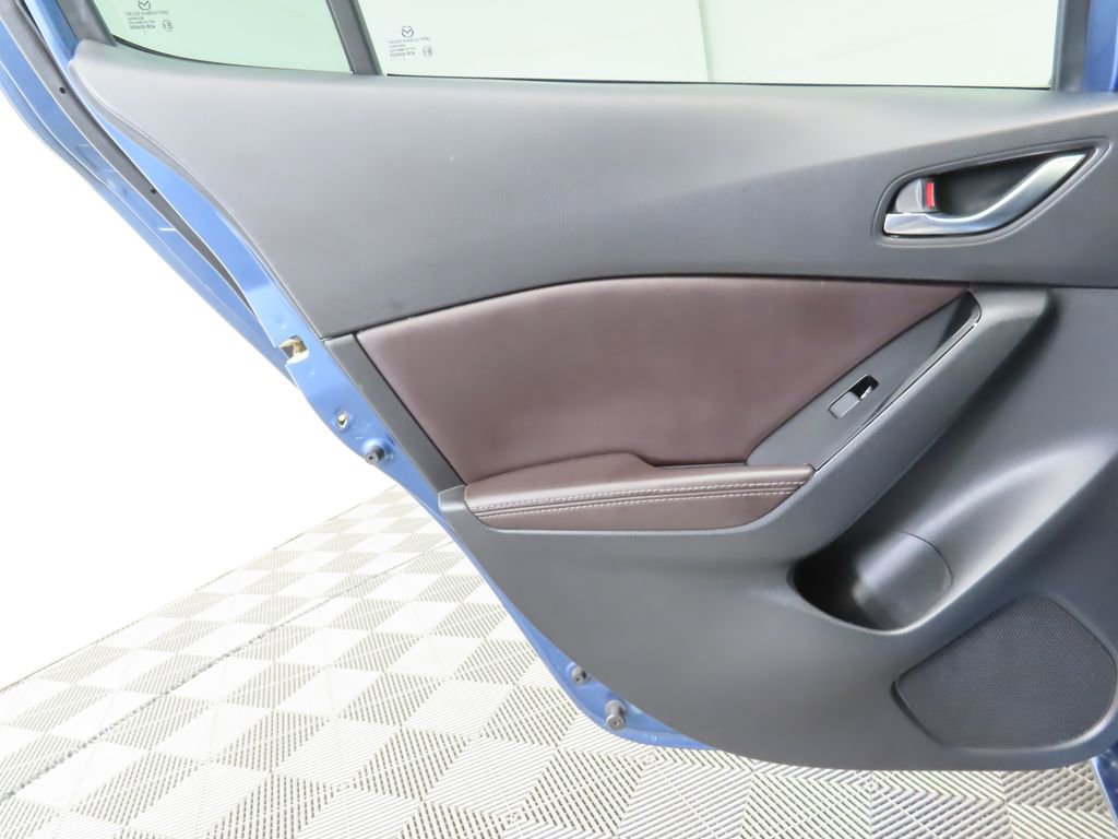 Used 2018 MAZDA MAZDA3 Grand Touring w/ Premium Equipment Package image 26