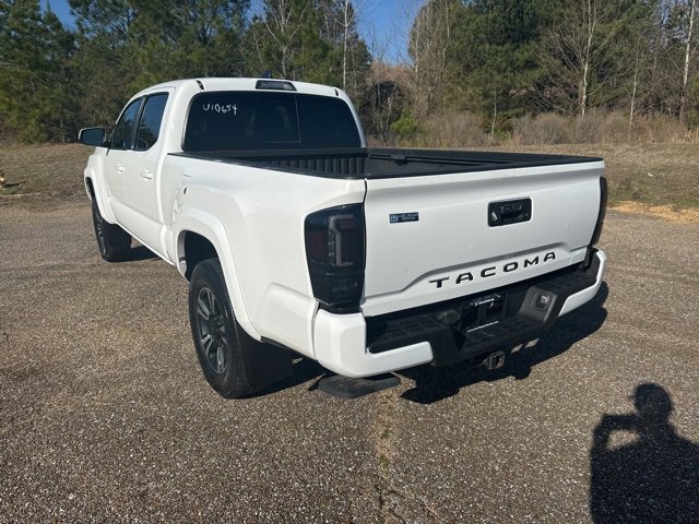 Used 2017 Toyota Tacoma TRD Sport w/ Tow Package image 4