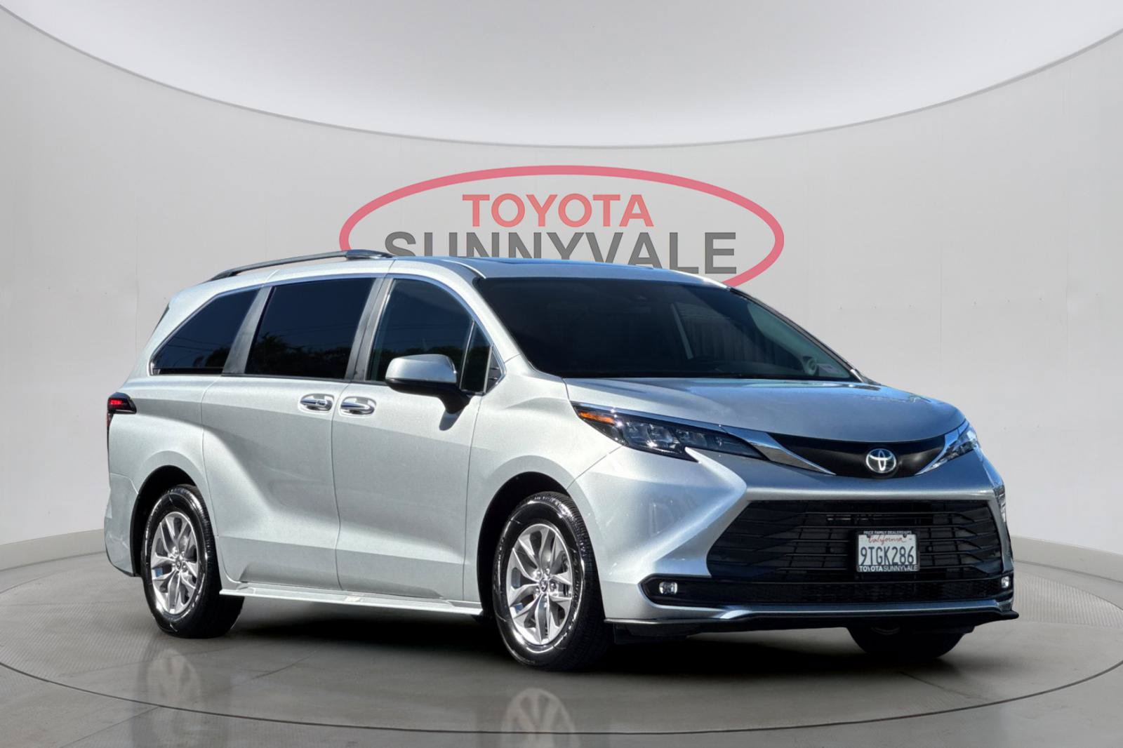 Certified 2025 Toyota Sienna XLE w/ XLE Plus Package AWD/4WD image 11