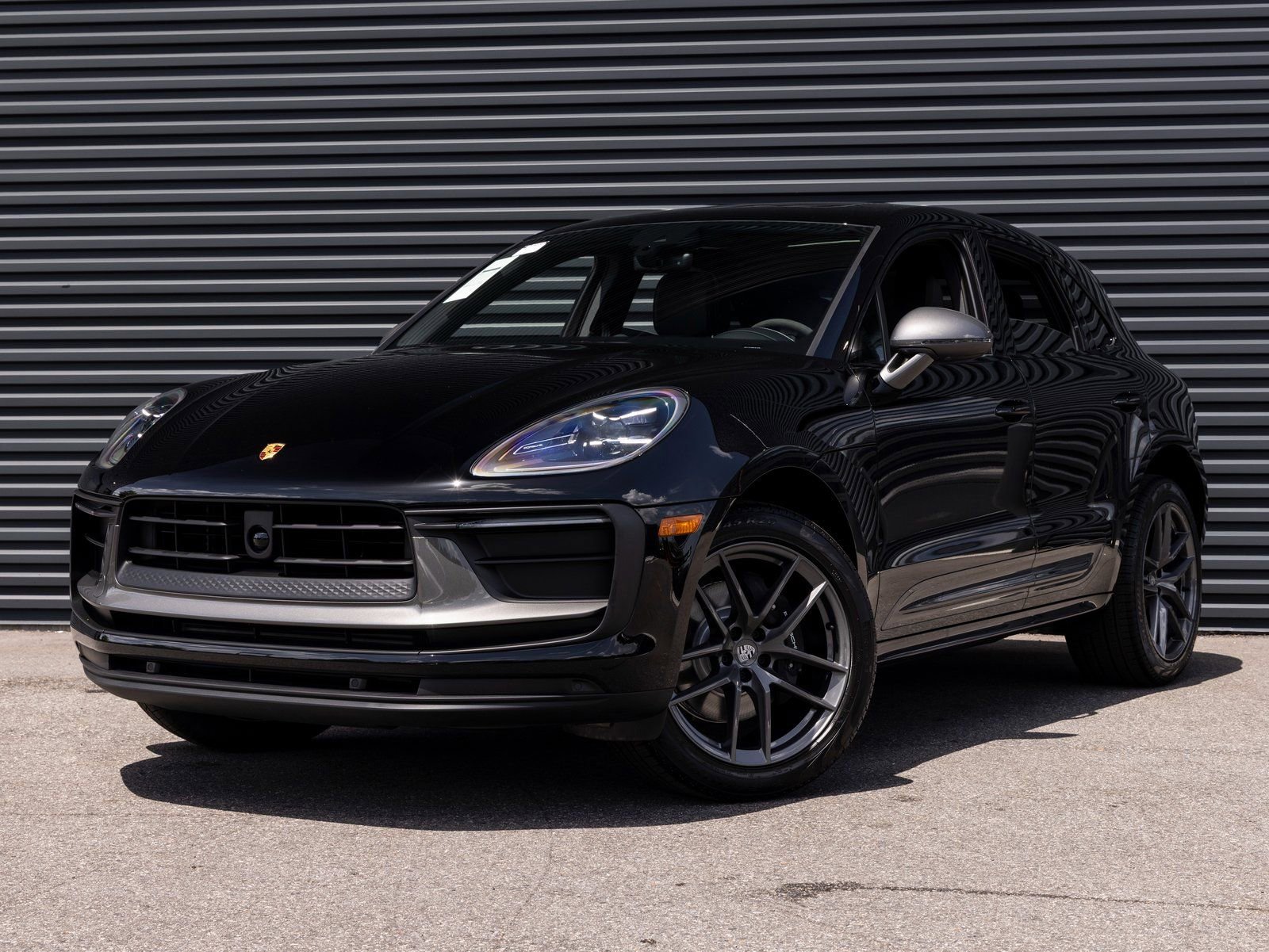 New 2025 Porsche Macan Turbo image 1