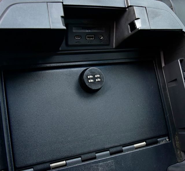 Used 2021 GMC Sierra 2500 AT4 w/ AT4 Premium Plus Package image 36