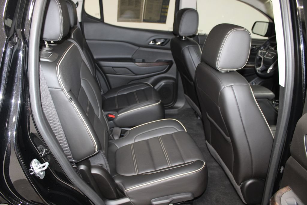 Used 2021 GMC Acadia Denali w/ Denali Technology Package FWD image 31