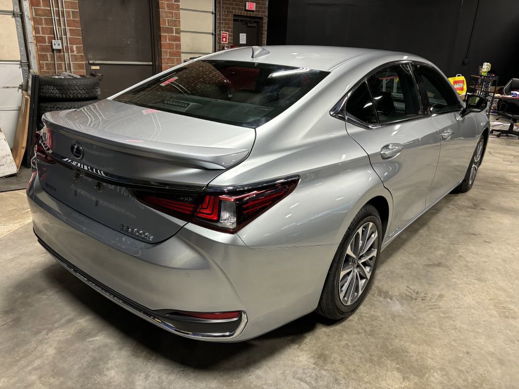 Used 2022 Lexus ES 300h w/ Premium Package FWD image 10