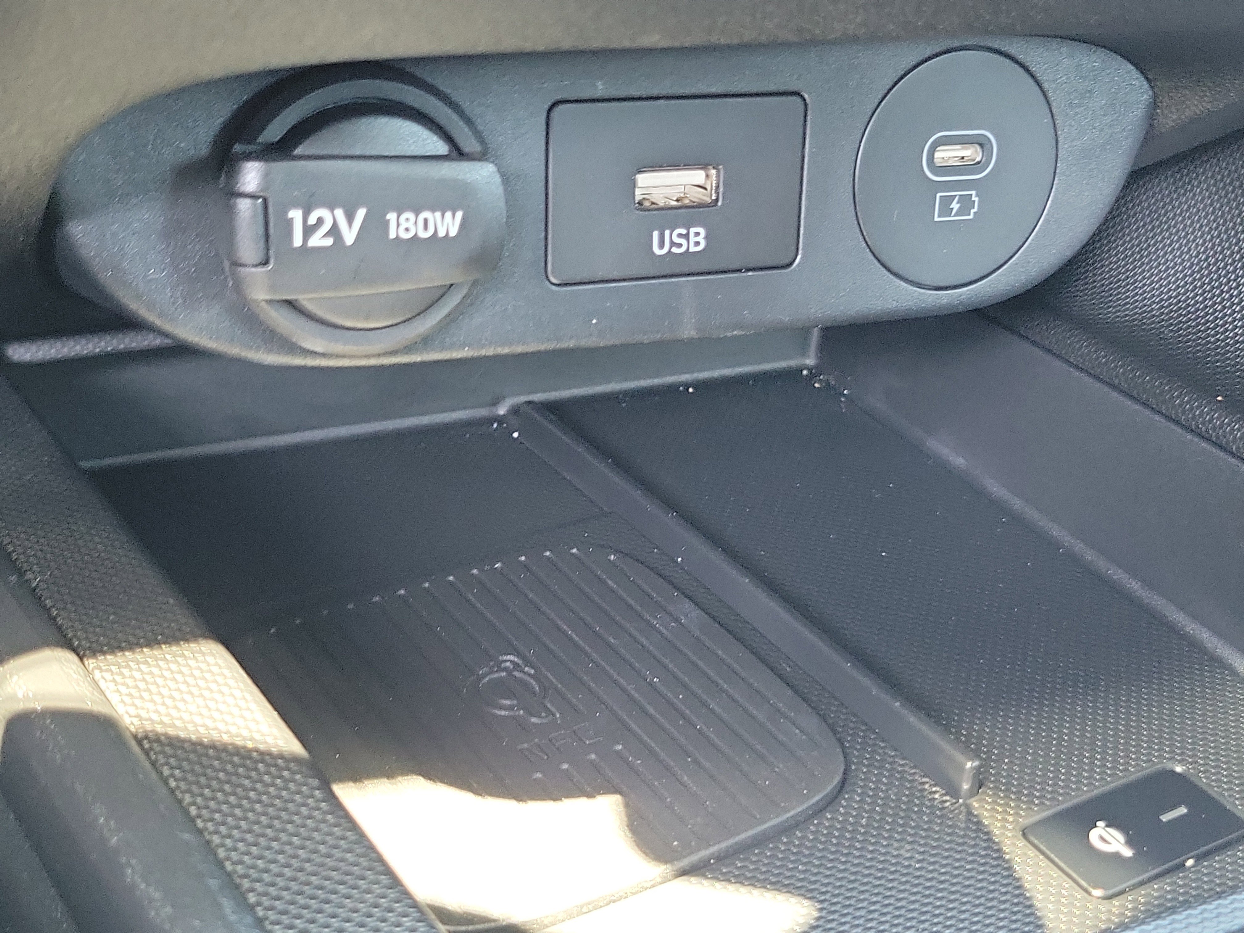 Certified 2025 Hyundai Elantra Limited image 16