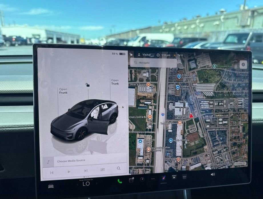 Used 2026 Tesla Model Y Performance image 14