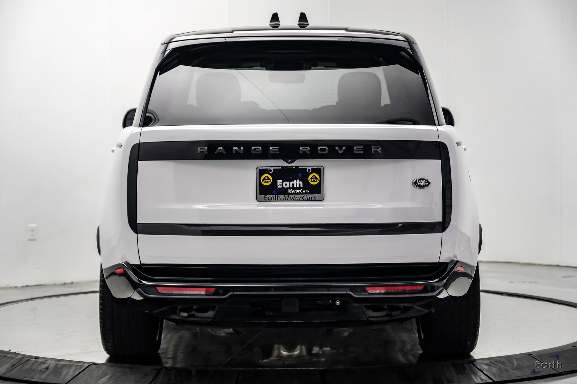 Used 2023 Land Rover Range Rover Autobiography AWD/4WD image 12
