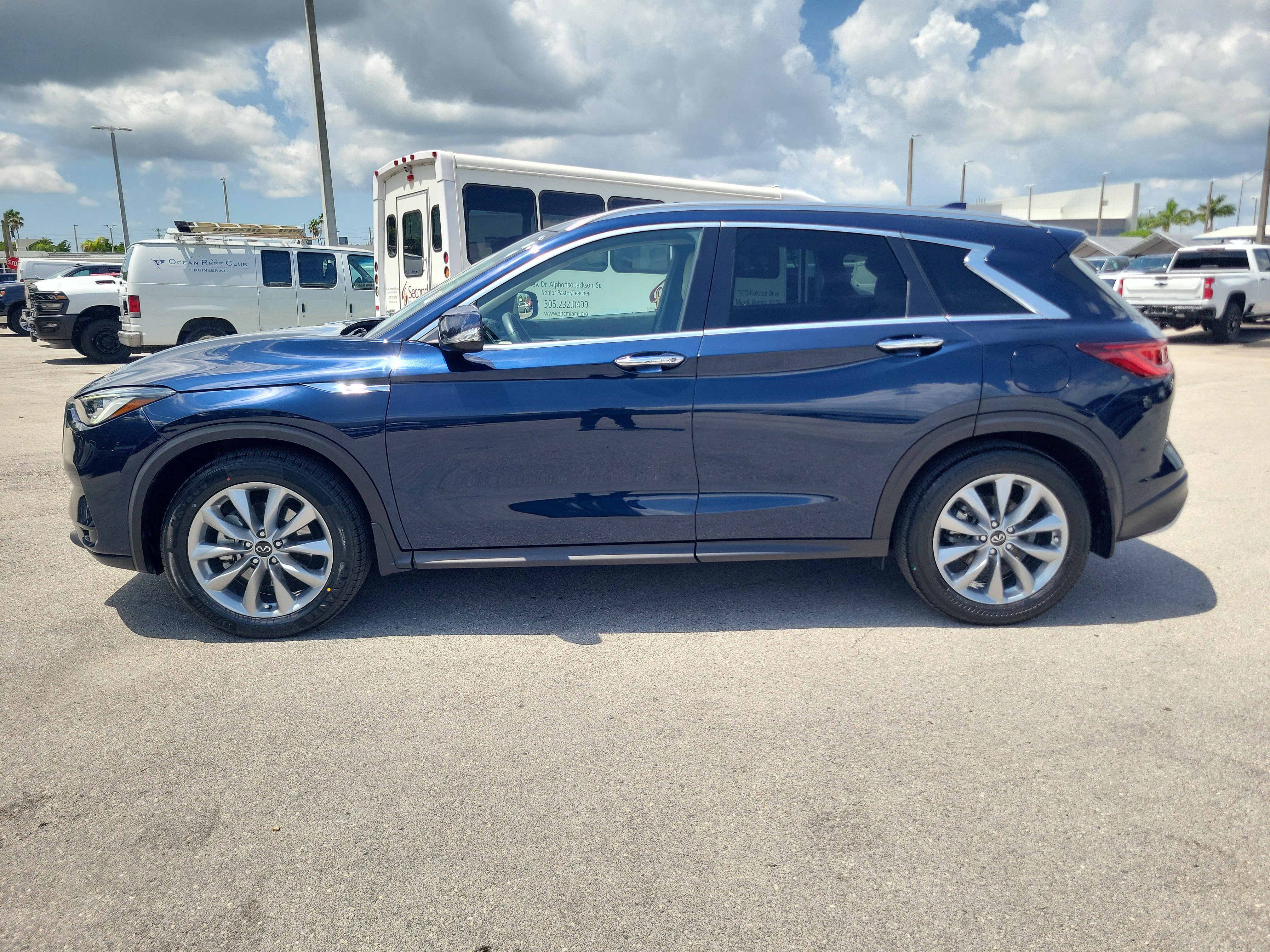 Used 2022 INFINITI QX50 Luxe FWD image 8