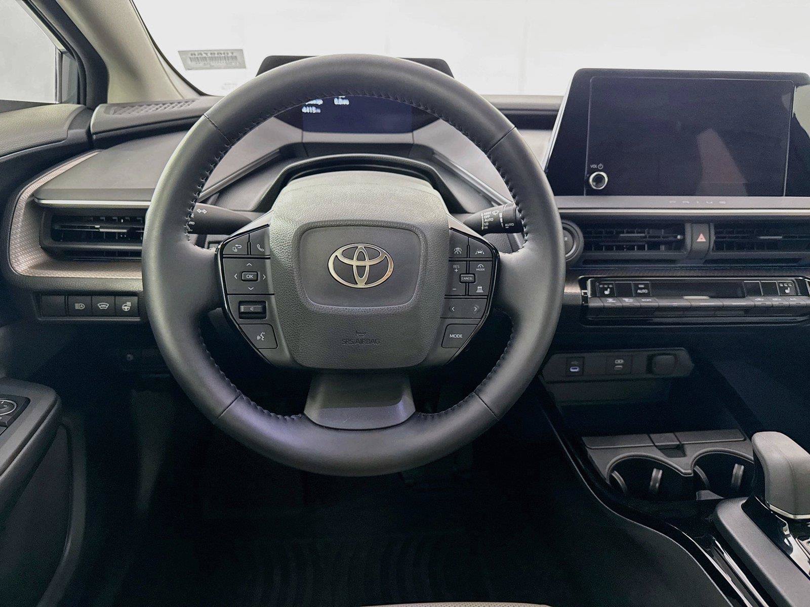 Certified 2026 Toyota Prius XLE FWD image 31