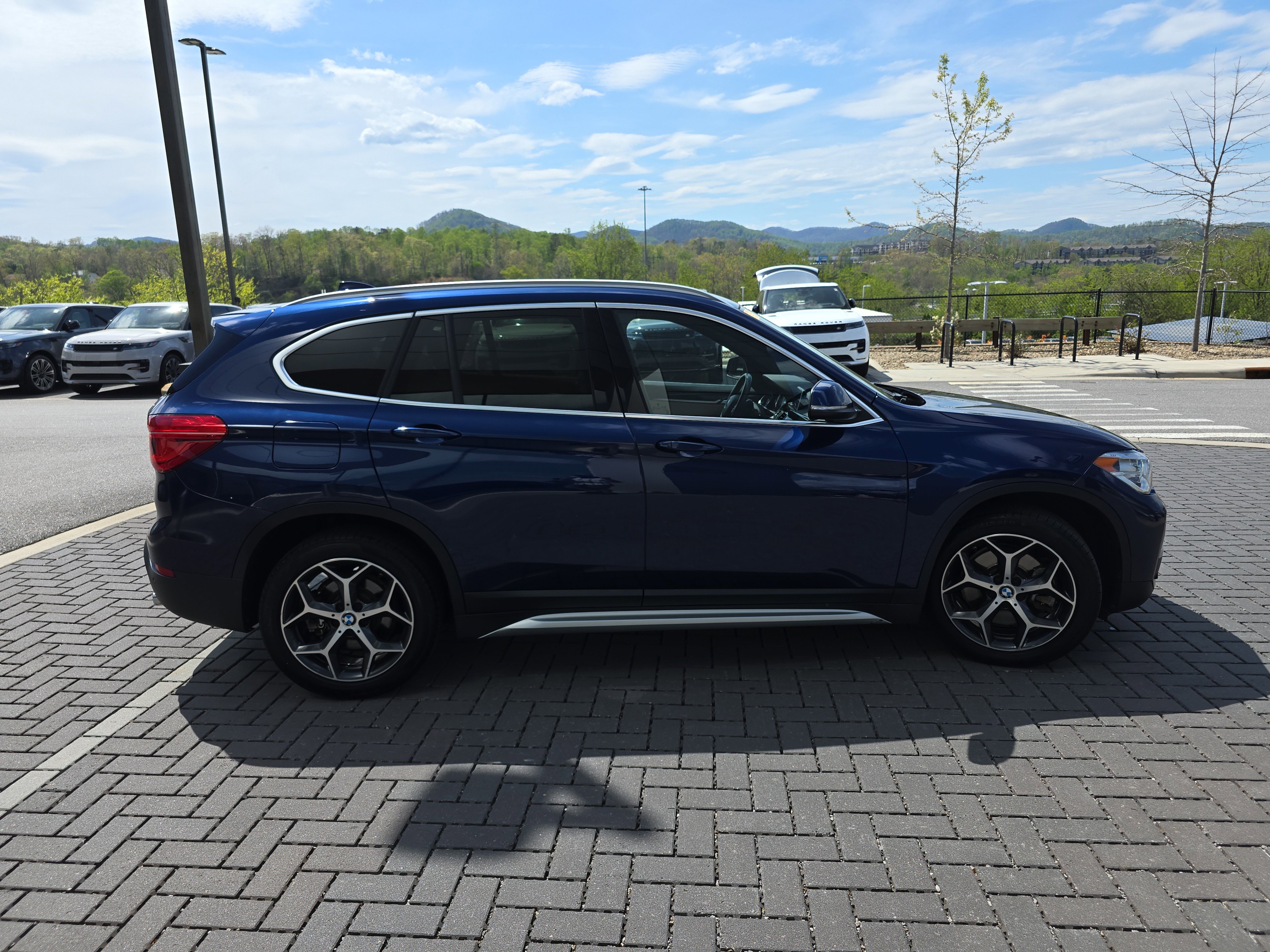 Used 2019 BMW X1 xDrive28i w/ Convenience Package image 4