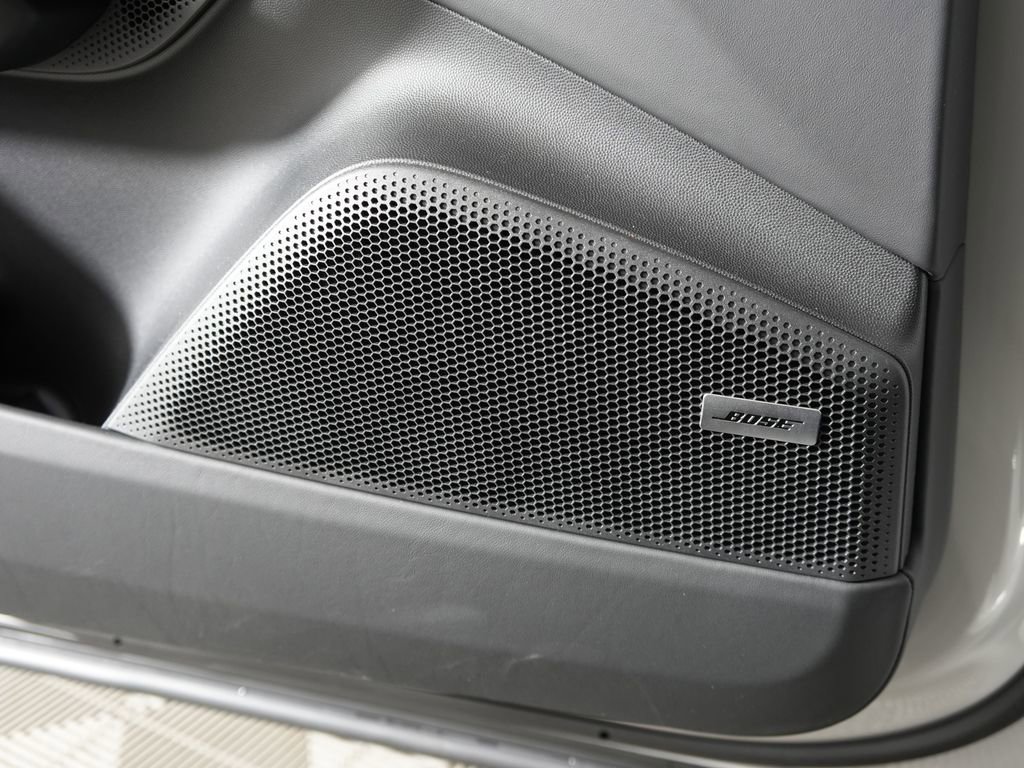 New 2026 Porsche Macan Turbo Electric image 17