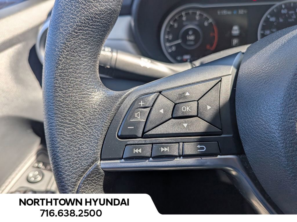 Used 2021 Nissan Versa SV image 26