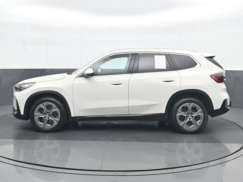 Used 2023 BMW X1 xDrive28i w/ Convenience Package AWD/4WD image 3