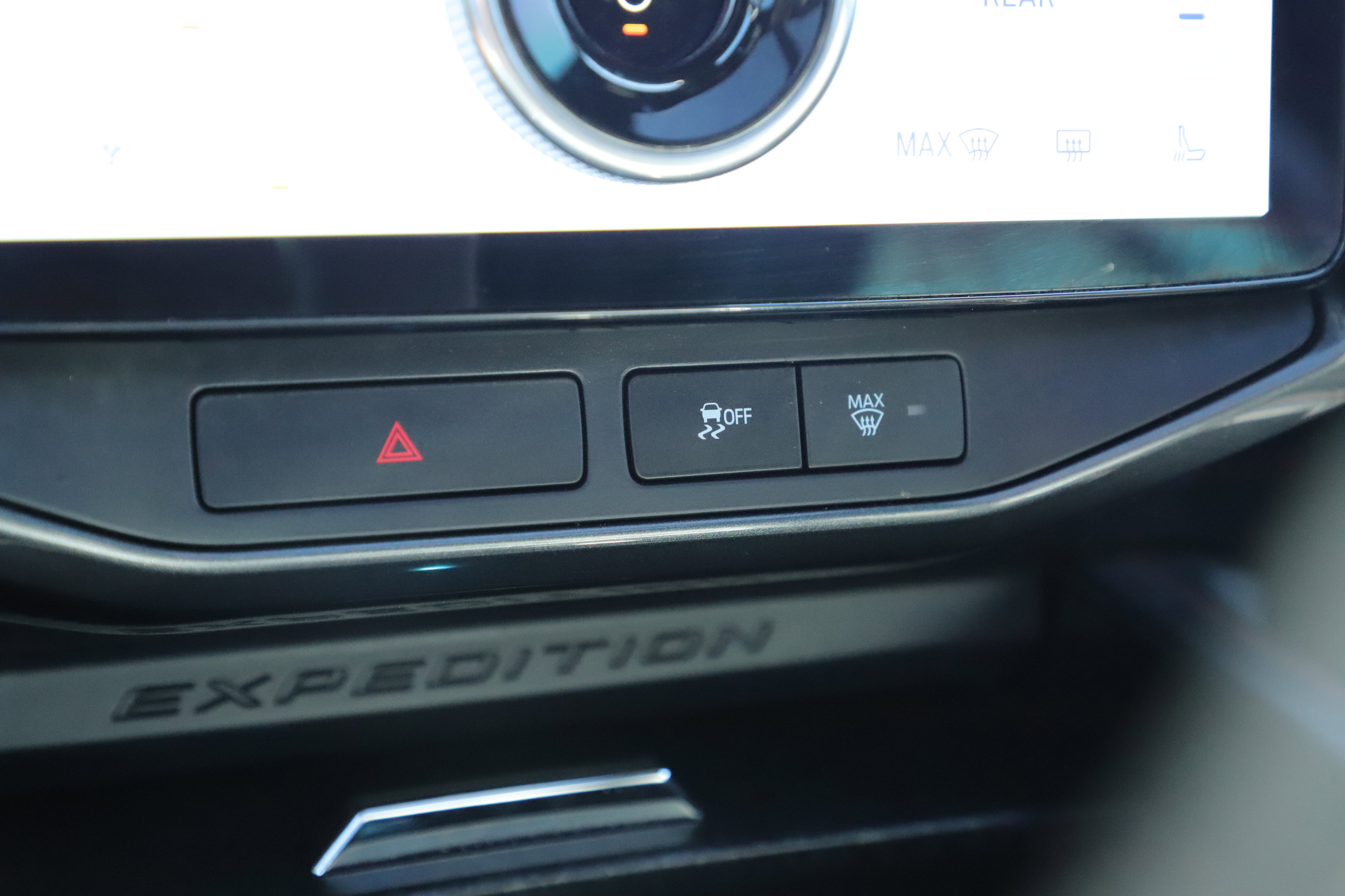 Used 2022 Ford Expedition Limited image 10