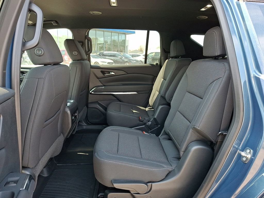 New 2026 Chevrolet Traverse LT w/ Midnight/Sport Edition image 5