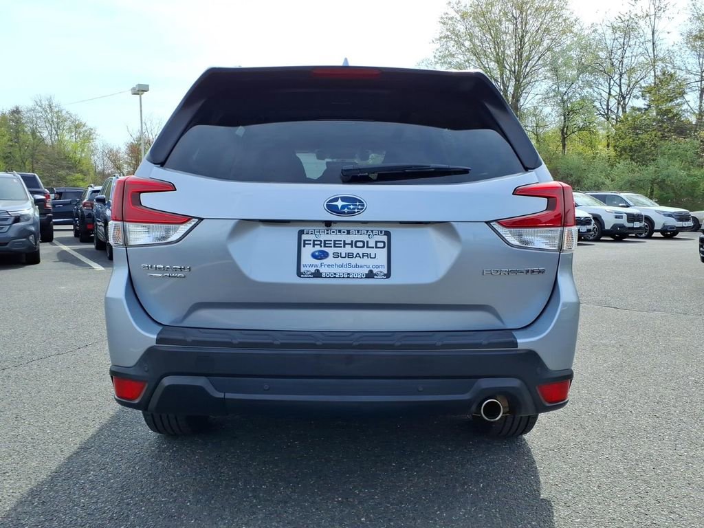 Used 2020 Subaru Forester Limited image 22