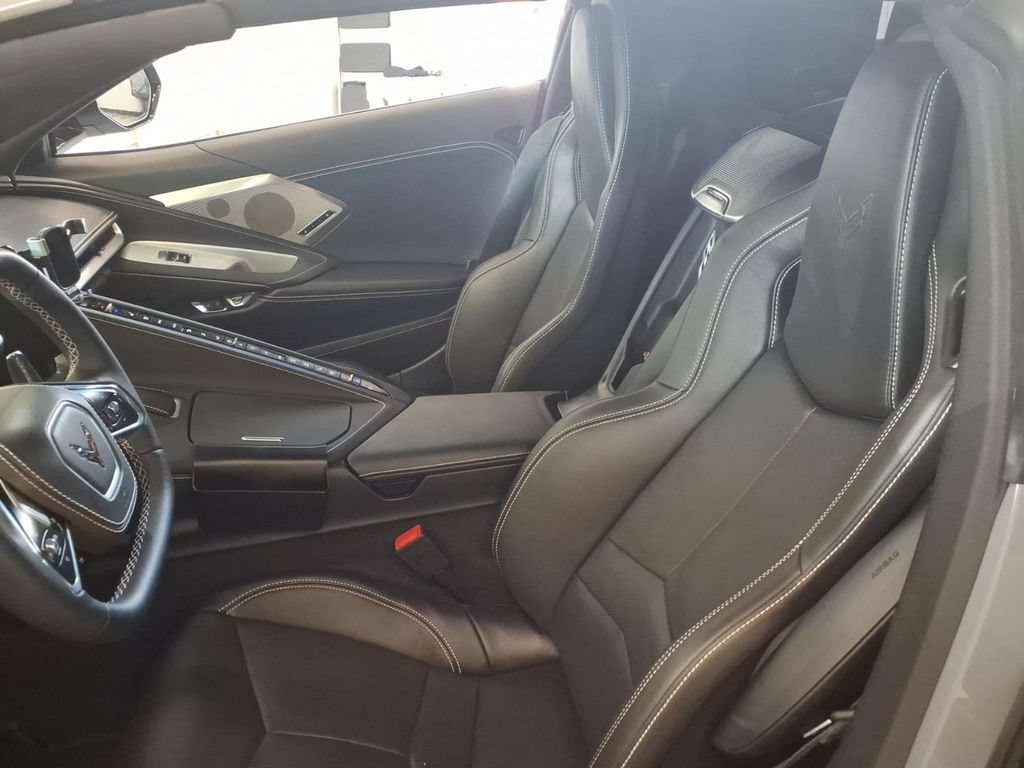 Used 2025 Chevrolet Corvette Stingray Preferred Cpe w/ Battery Protection Package RWD image 13