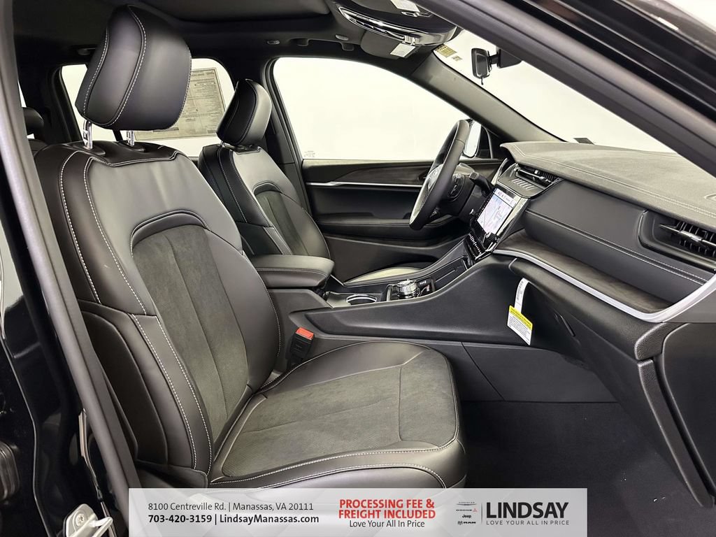 New 2026 Jeep Grand Cherokee Altitude AWD/4WD image 13