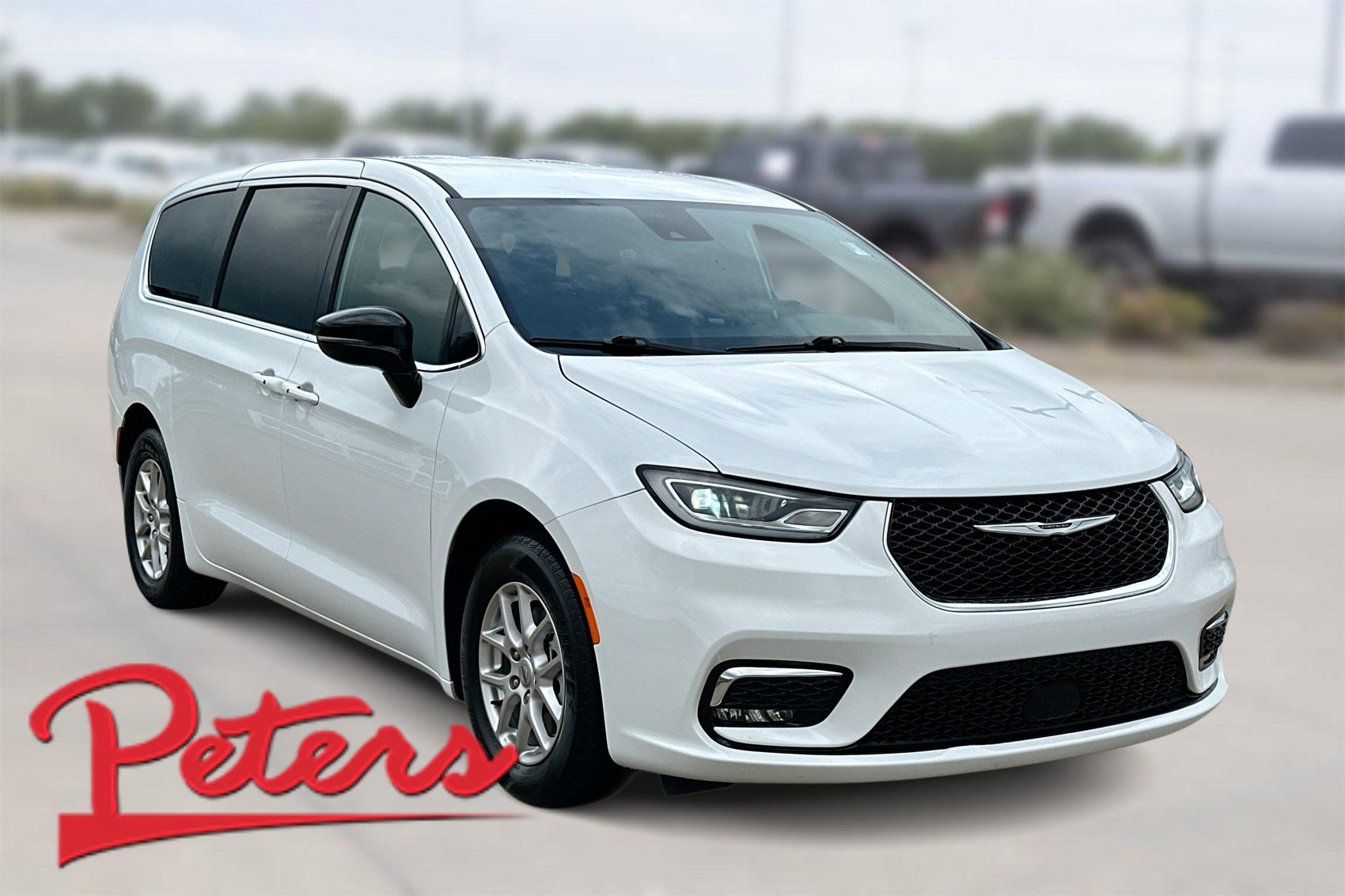 Used 2025 Chrysler Pacifica Select