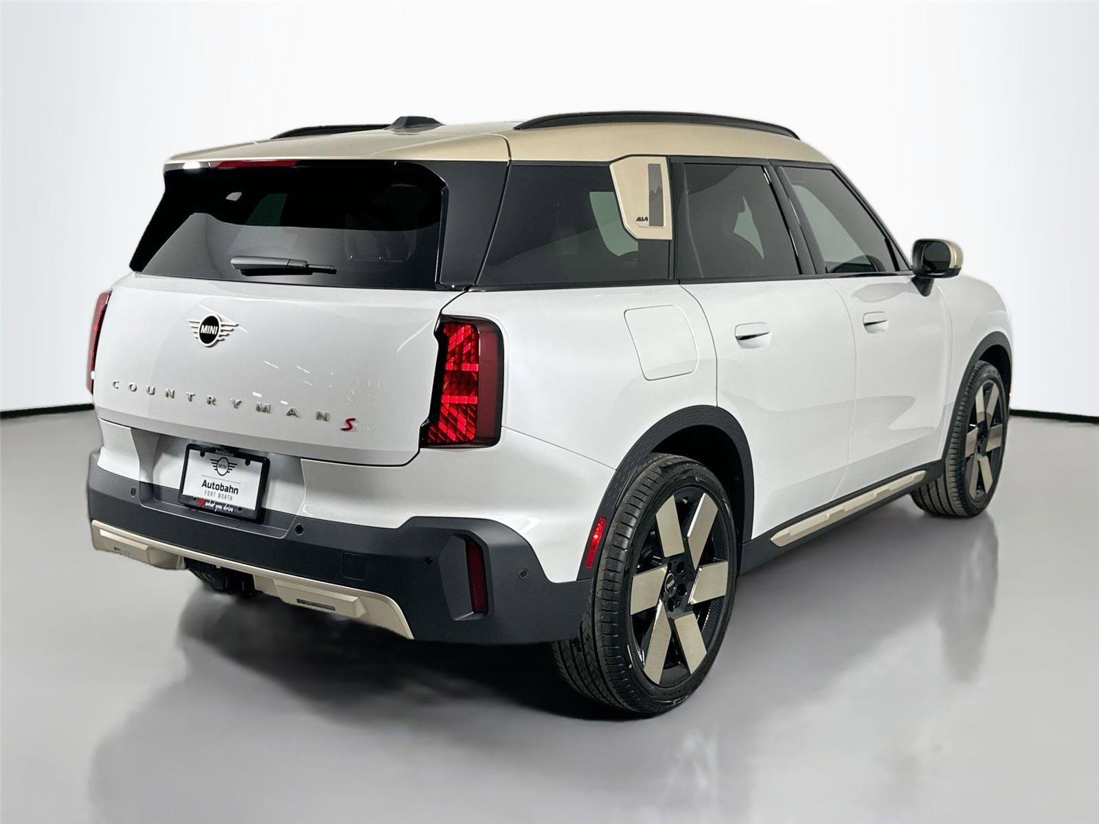 Used 2025 MINI Cooper Countryman S w/ Comfort Package Max AWD/4WD image 4