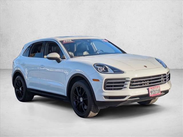 Used 2023 Porsche Cayenne Platinum Edition image 4