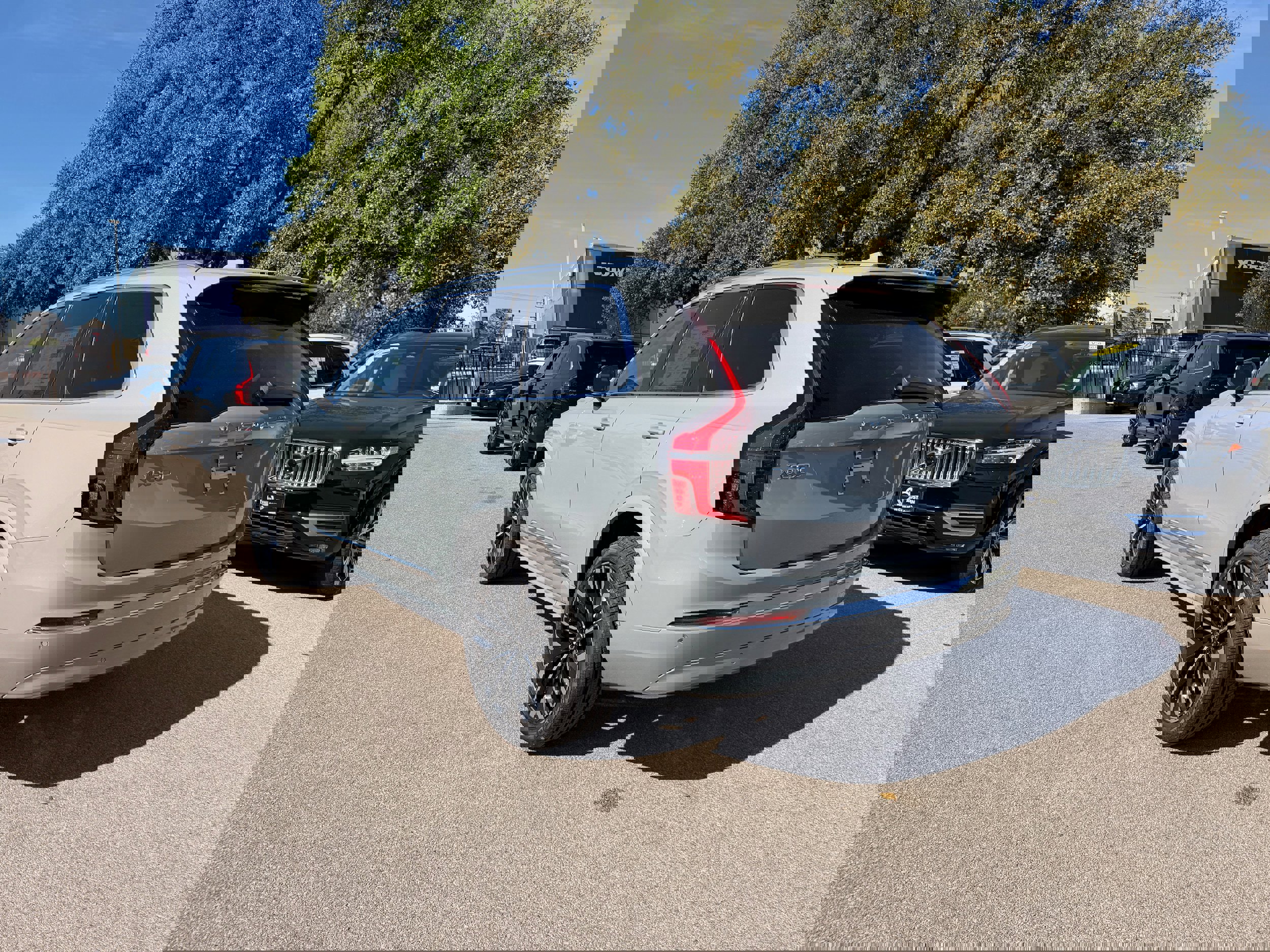 New 2026 Volvo XC90 B6 Ultra w/ Protection Package image 4