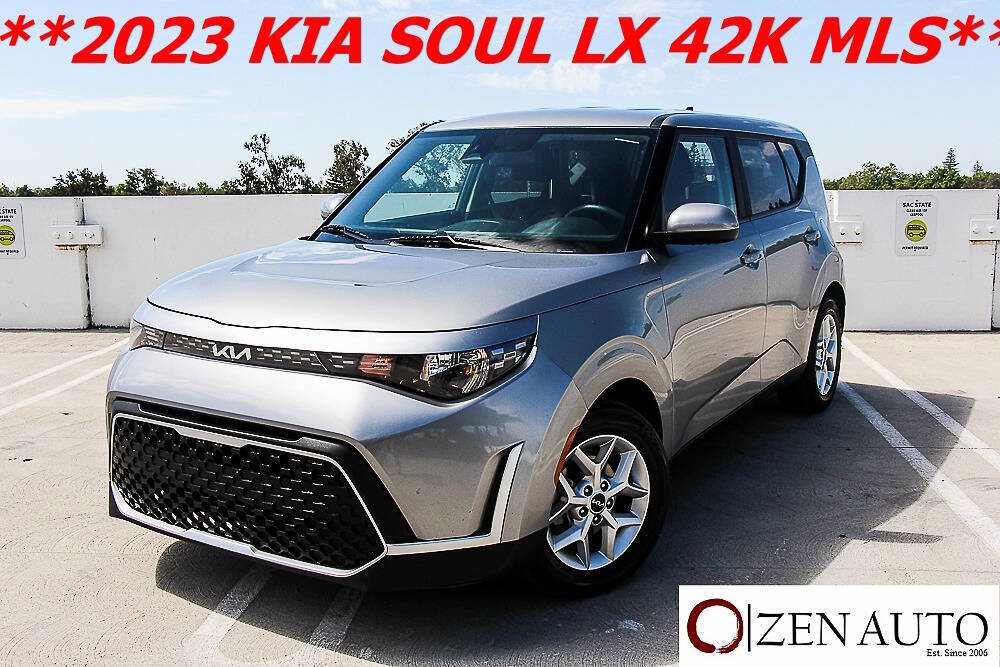 Used 2023 Kia Soul LX w/ Option Group 015 image 3