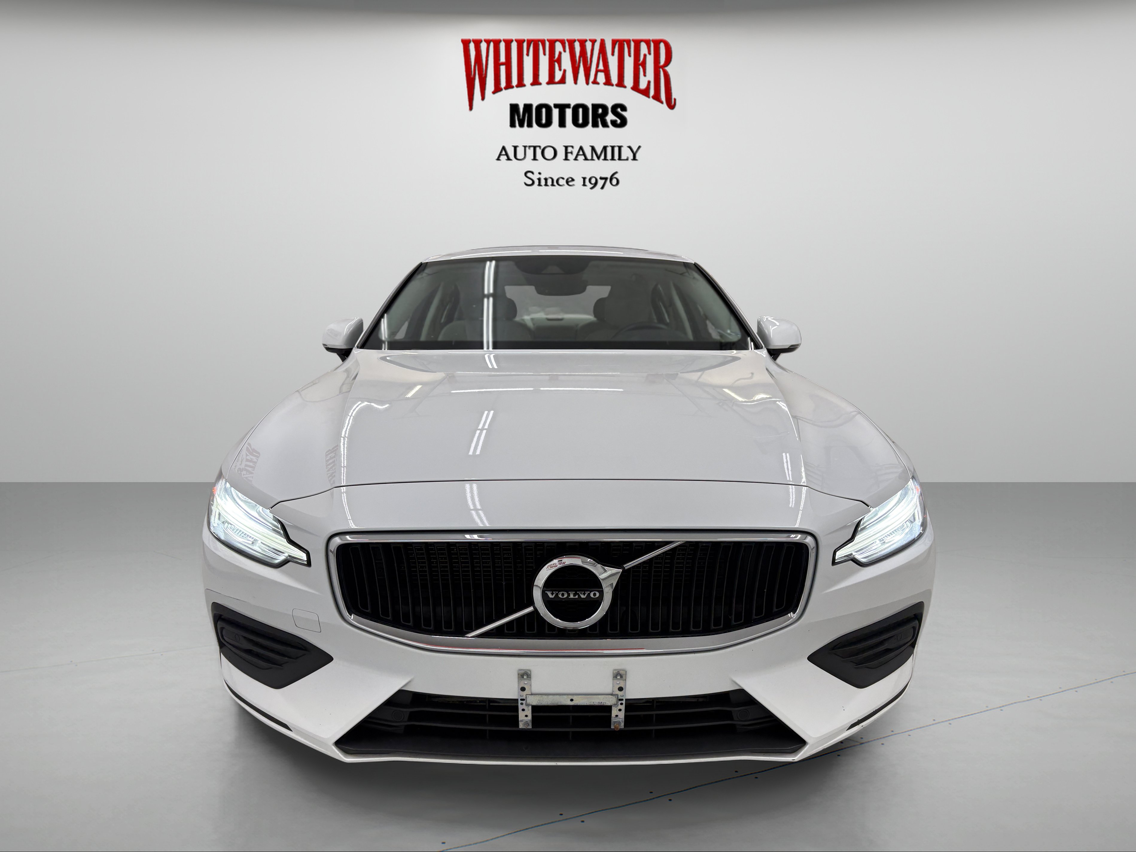 Used 2020 Volvo S60 T6 Momentum w/ Protection Package Premier AWD/4WD image 6