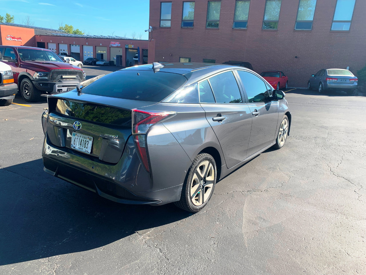 Used 2018 Toyota Prius Three Touring image 17