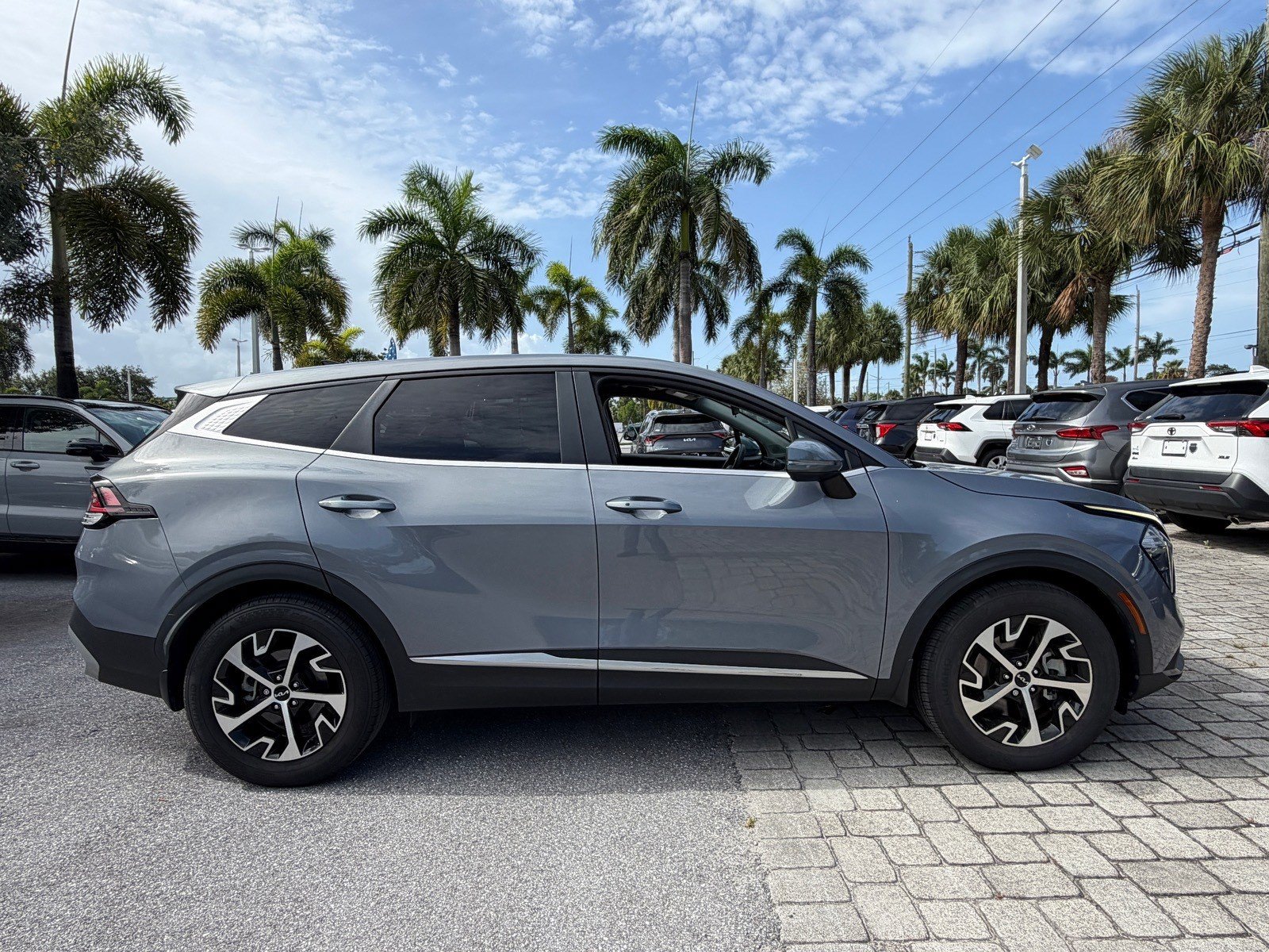 Certified 2023 Kia Sportage EX FWD image 8