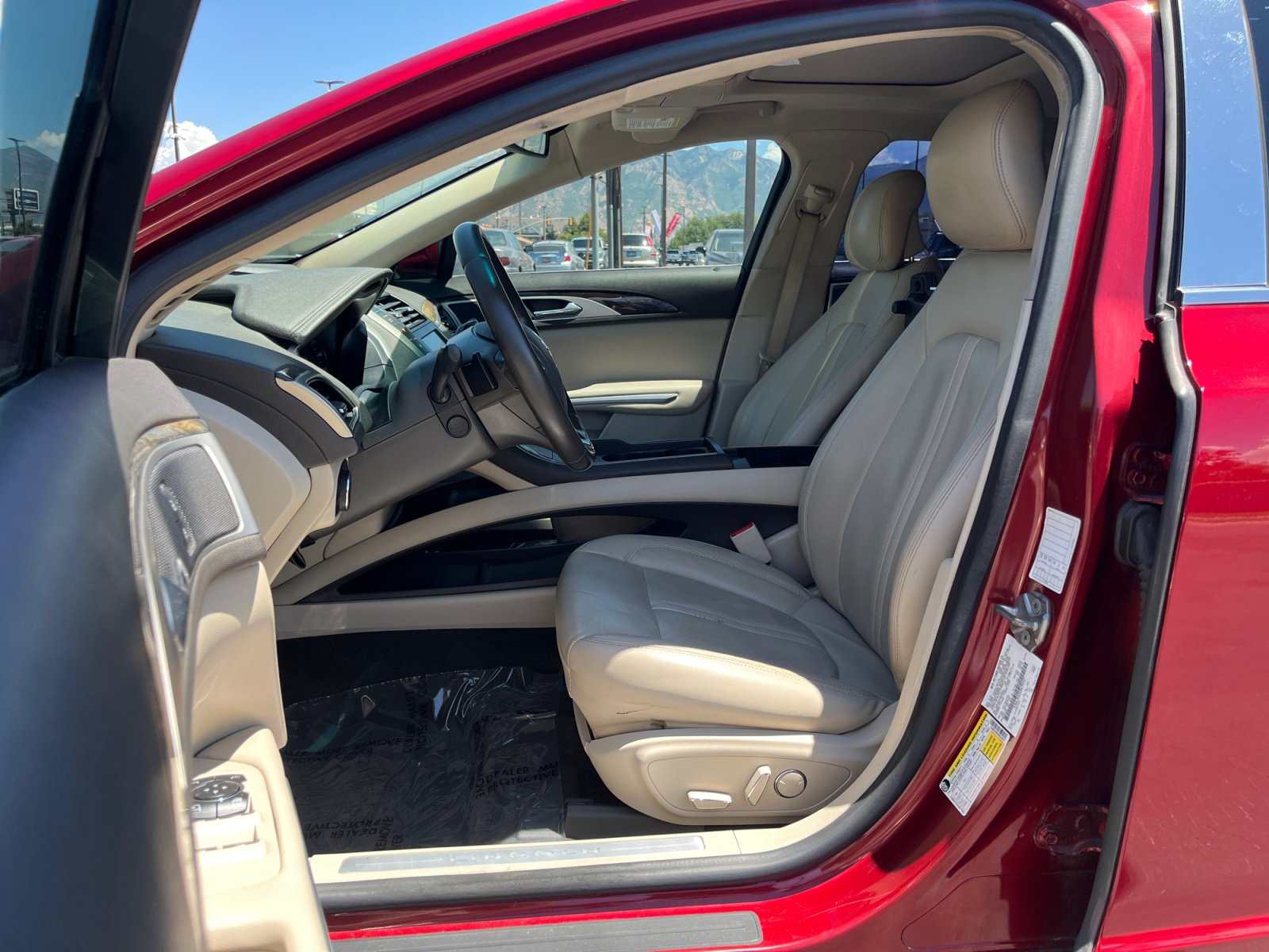 Used 2016 Lincoln MKZ w/ Equipment Group 300A Reserve FWD image 11