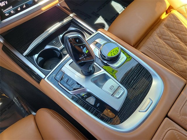 Used 2022 BMW 750i xDrive w/ Luxury Rear Seating Package image 32